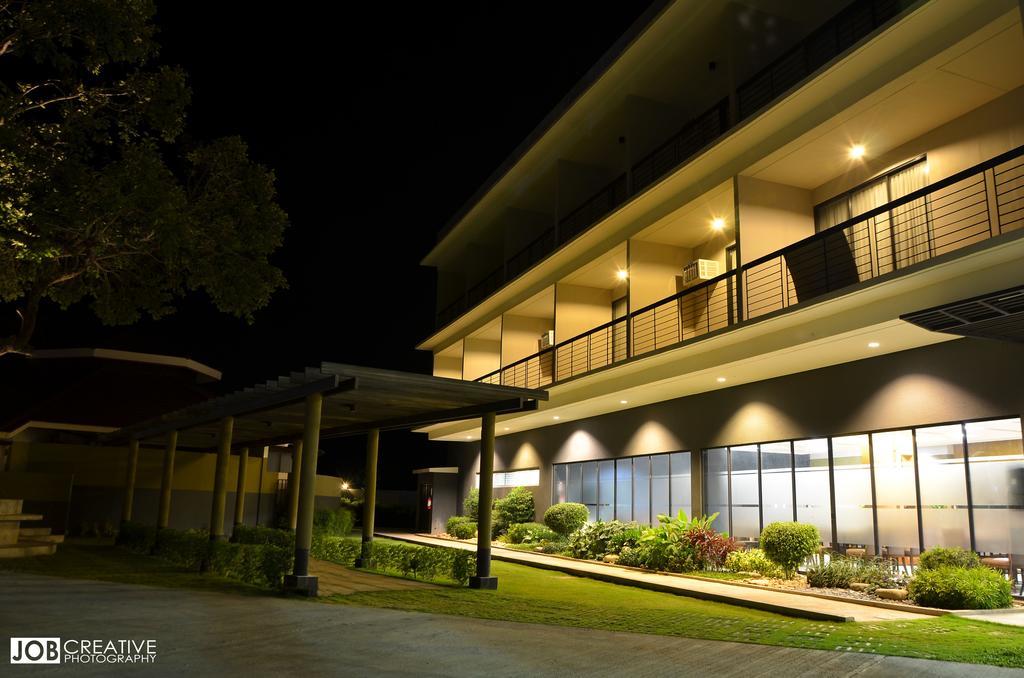Rivermount Hotel And Resort Sarrat Exterior foto